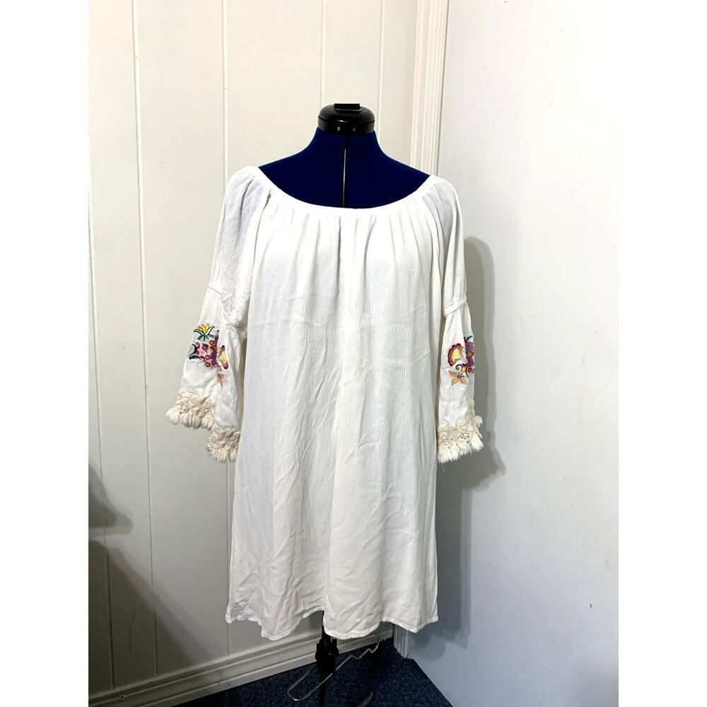 Anthropologie Entro Cream Mini Dress Small Peasant Embroidered 3/4 Sleeves